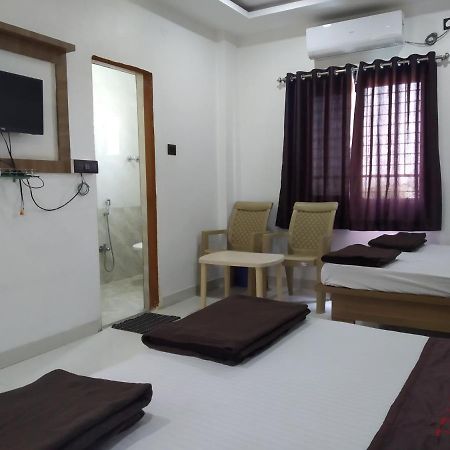 Hotel Vrundavan Poona Buitenkant foto