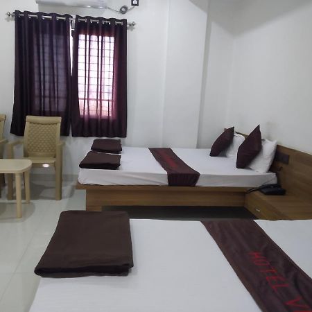 Hotel Vrundavan Poona Buitenkant foto