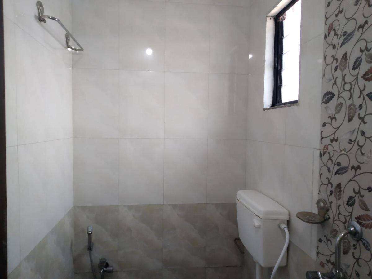 Hotel Vrundavan Poona Buitenkant foto