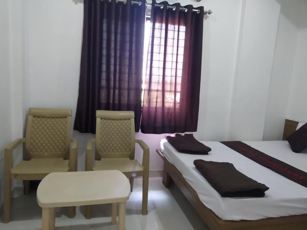 Hotel Vrundavan Poona Buitenkant foto
