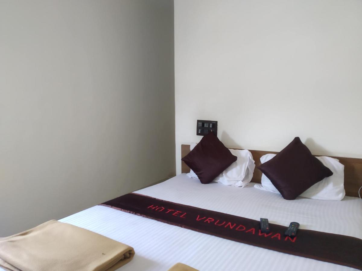 Hotel Vrundavan Poona Buitenkant foto