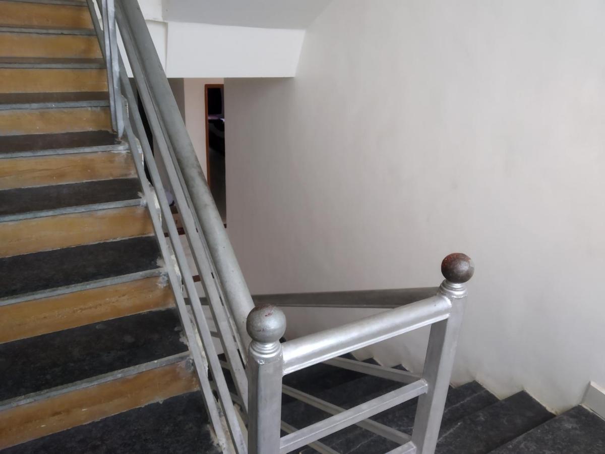 Hotel Vrundavan Poona Buitenkant foto